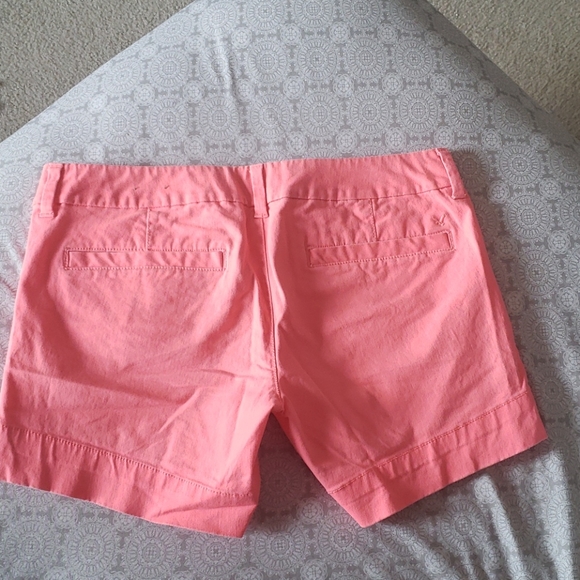 AE Shorts - Picture 5 of 7